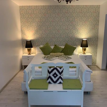 Cozy Apartment In A Quiet Area كرايوفا المظهر الخارجي الصورة